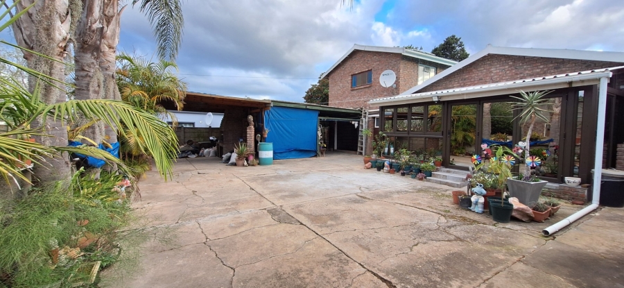4 Bedroom Property for Sale in Riversdale Western Cape